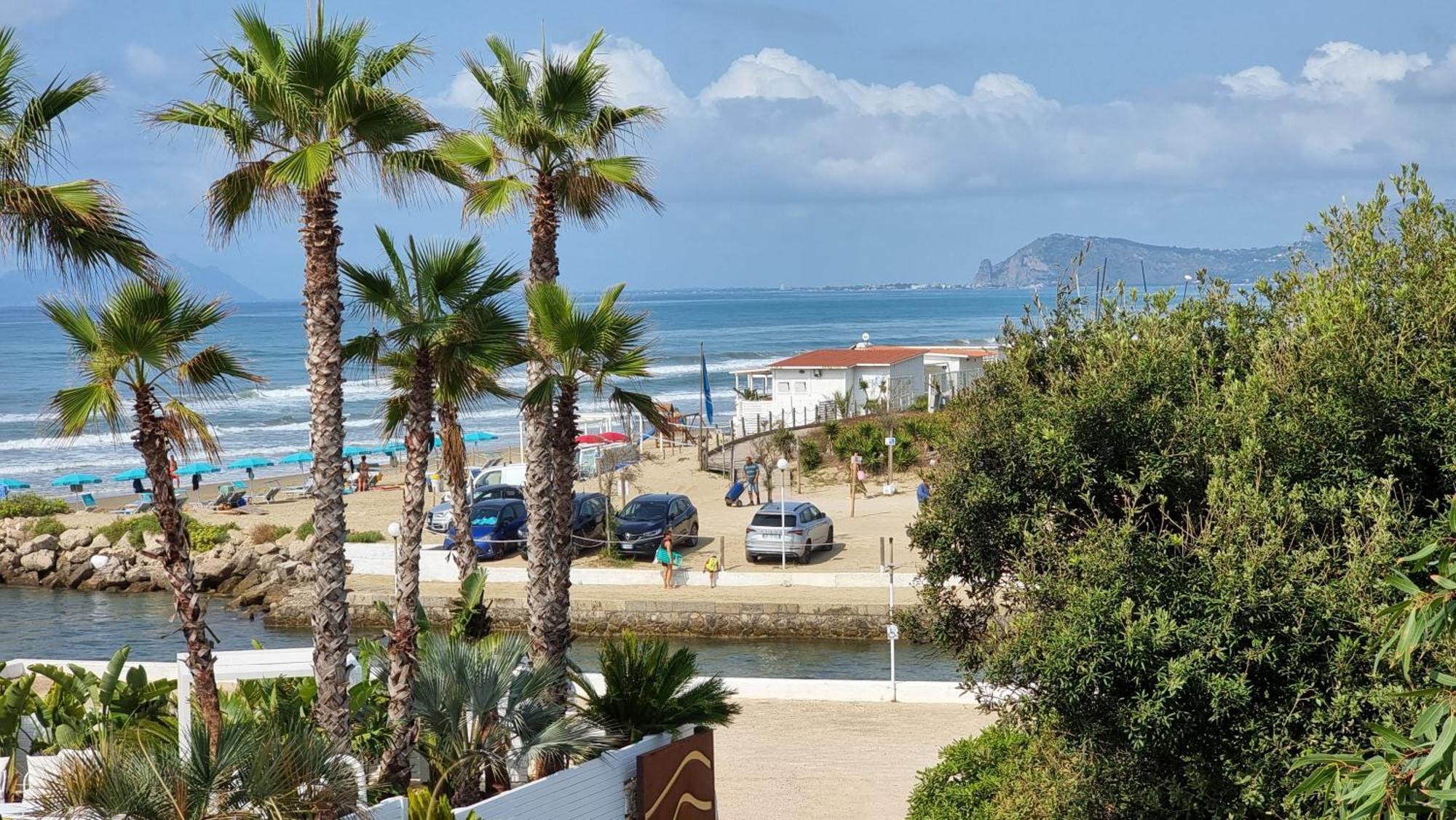 La Villa Fronte Spiaggia Bandiera Blu 斯佩隆加 外观 照片