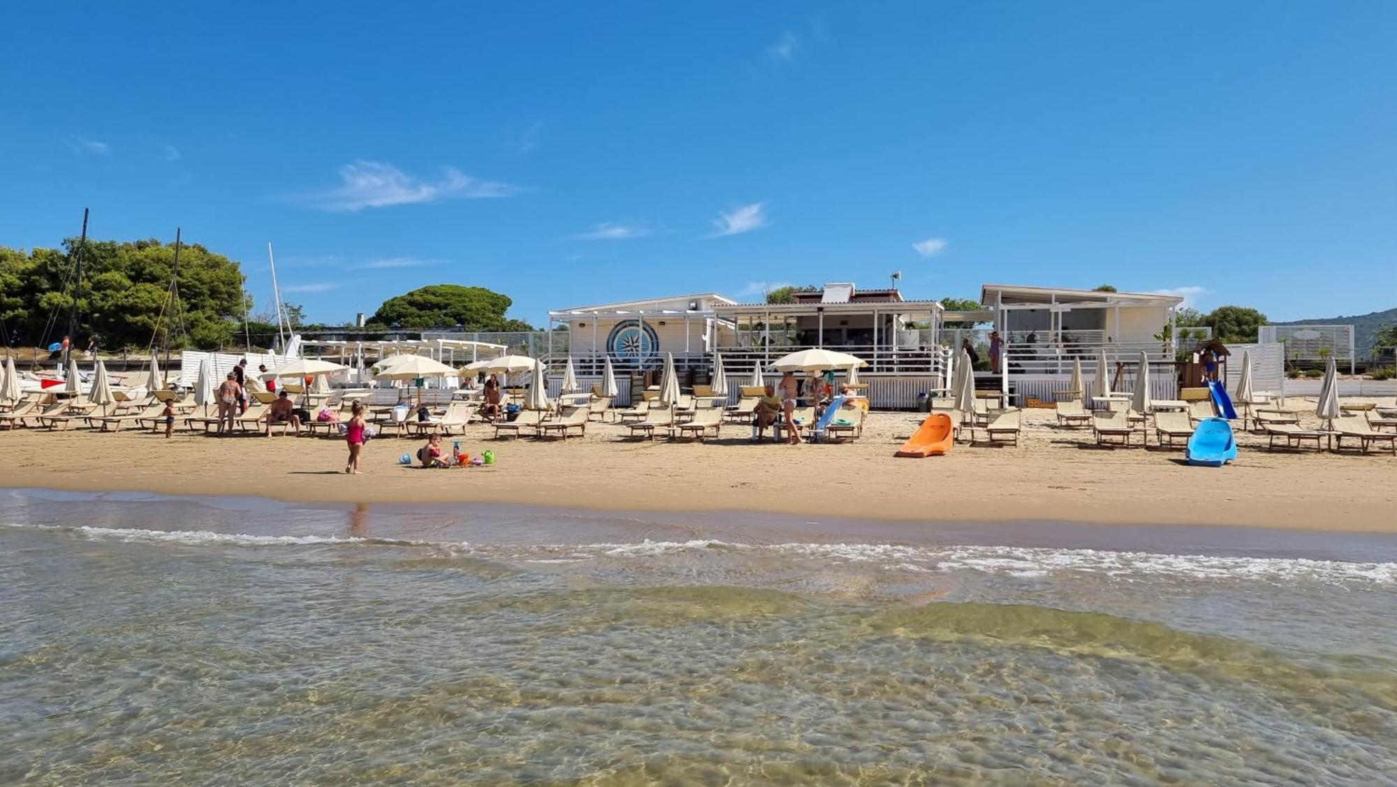 La Villa Fronte Spiaggia Bandiera Blu 斯佩隆加 外观 照片