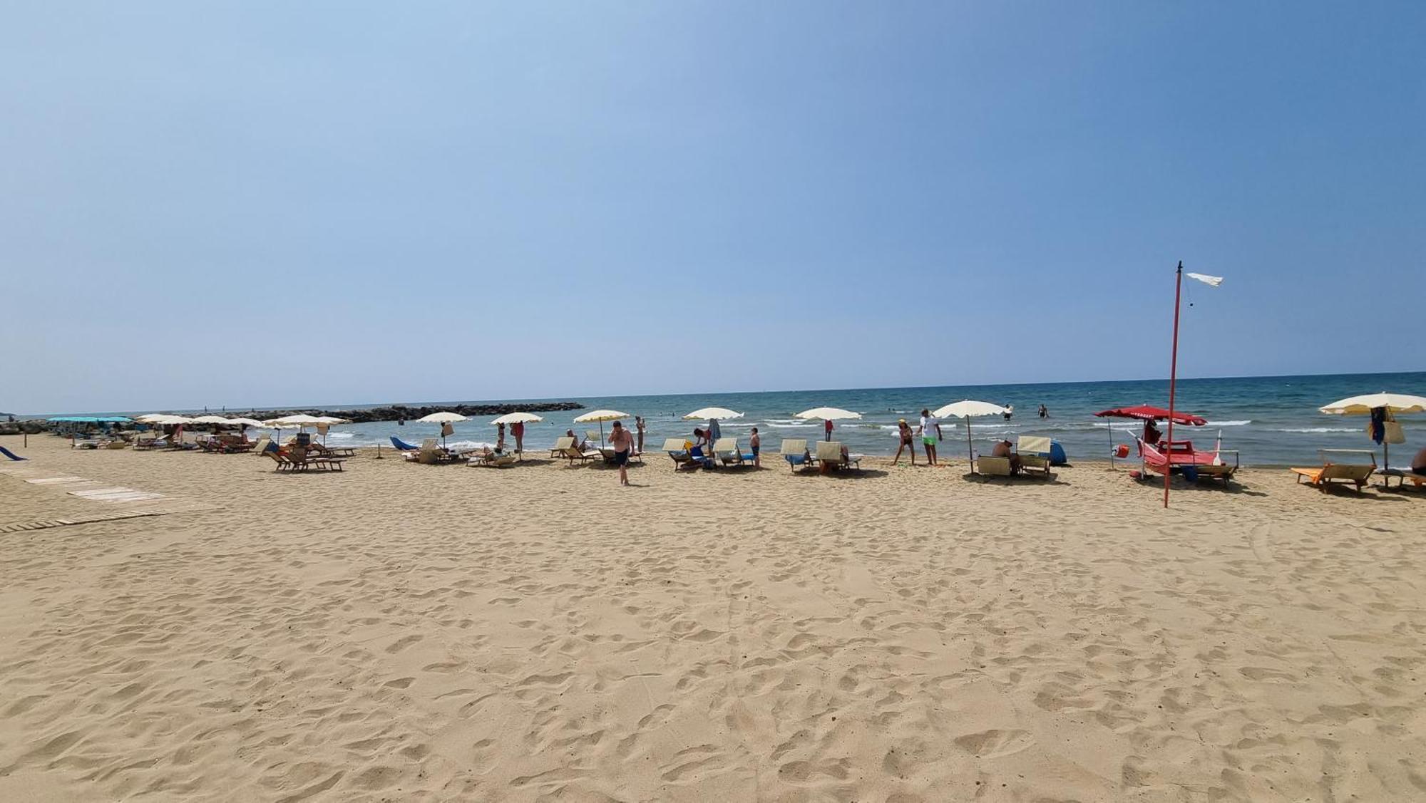 La Villa Fronte Spiaggia Bandiera Blu 斯佩隆加 外观 照片