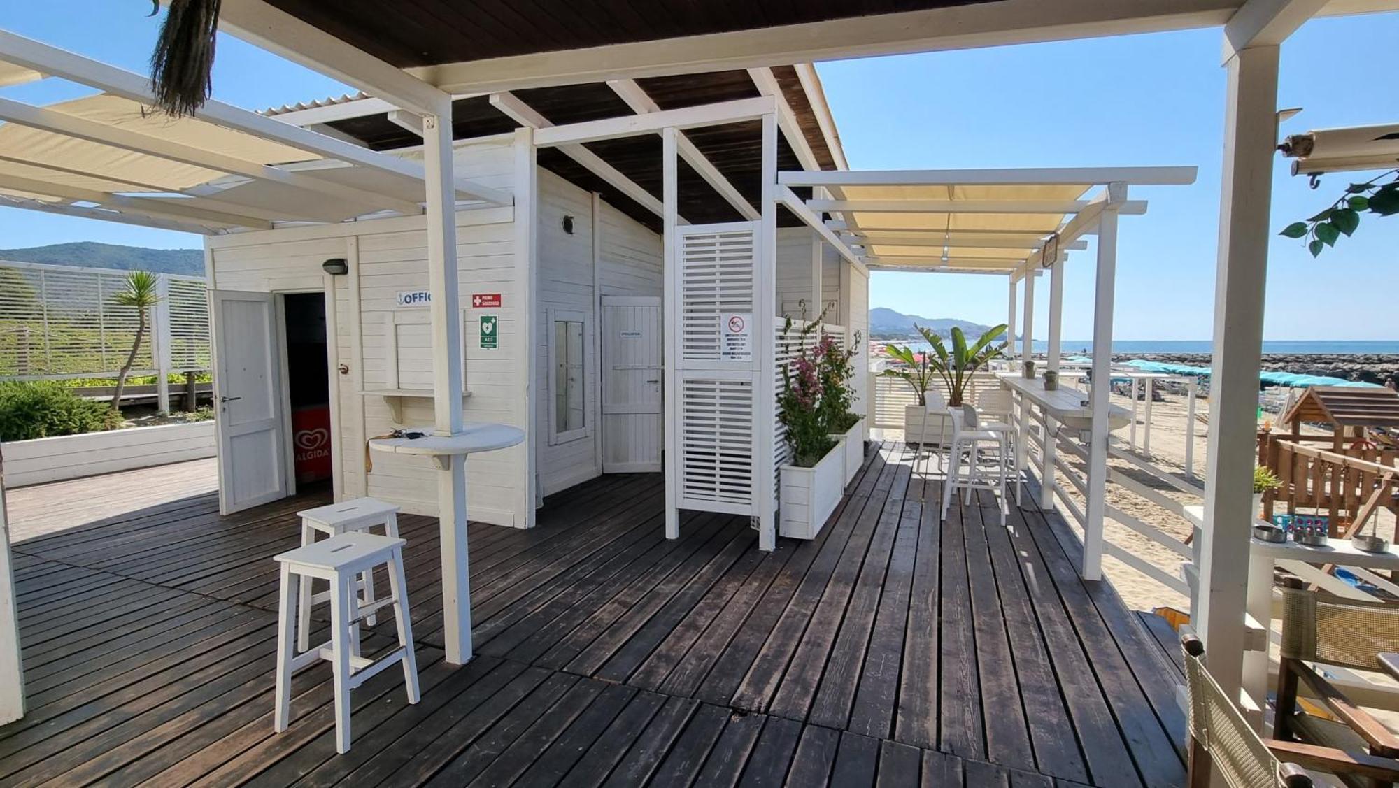 La Villa Fronte Spiaggia Bandiera Blu 斯佩隆加 外观 照片