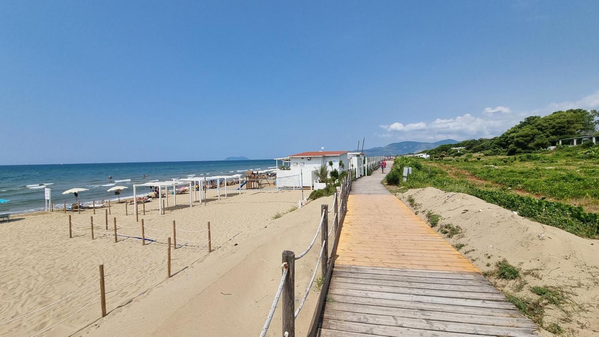 La Villa Fronte Spiaggia Bandiera Blu 斯佩隆加 外观 照片